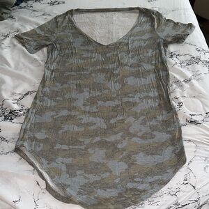 Small camo v-neck t shirt